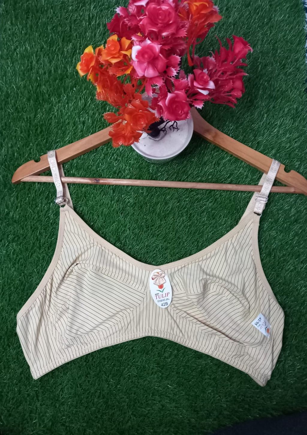 Adjustable Non Padded Stripped Pattern Bra