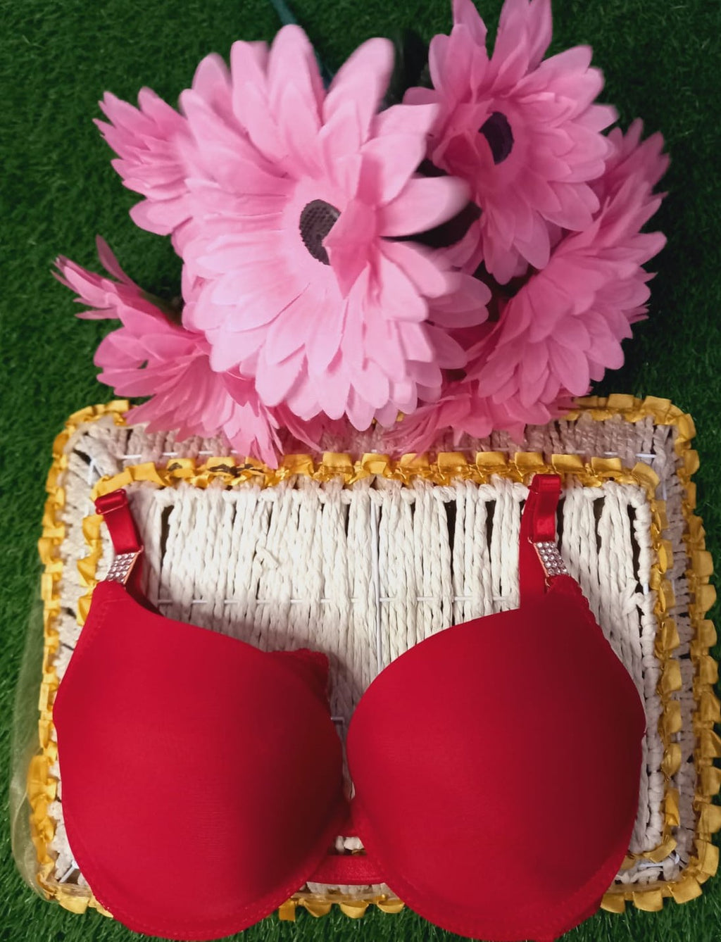 Chain Design Pushup Bra With T-Panty Set