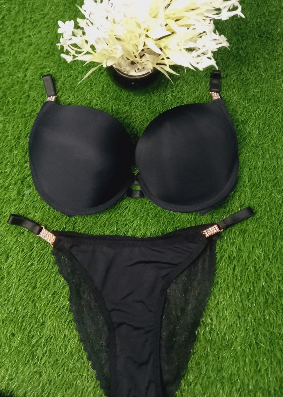 Chain Design Pushup Bra With T-Panty Set