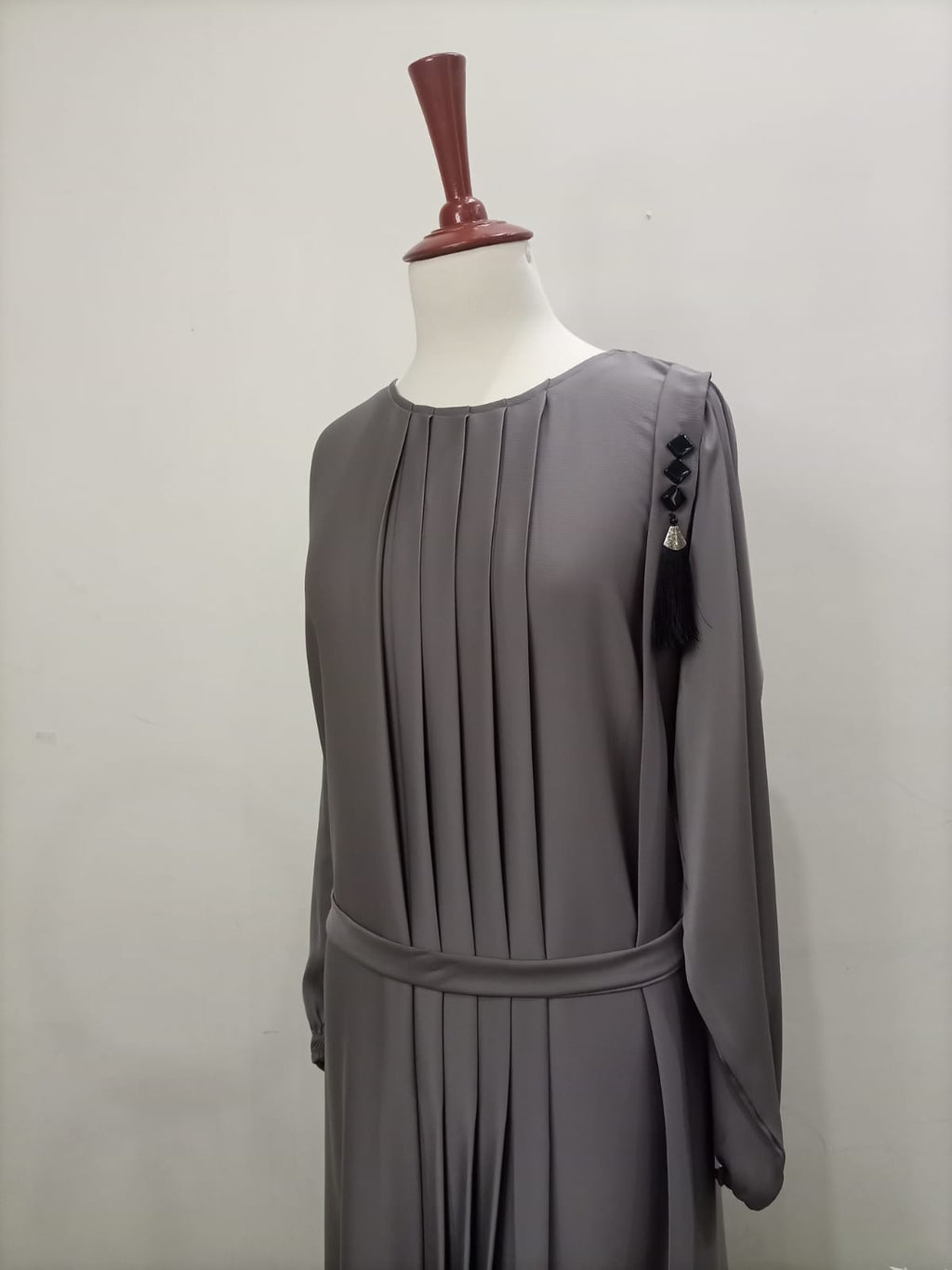 Round Neck Solid Grey Color Lavish Abaya For Girls & Women