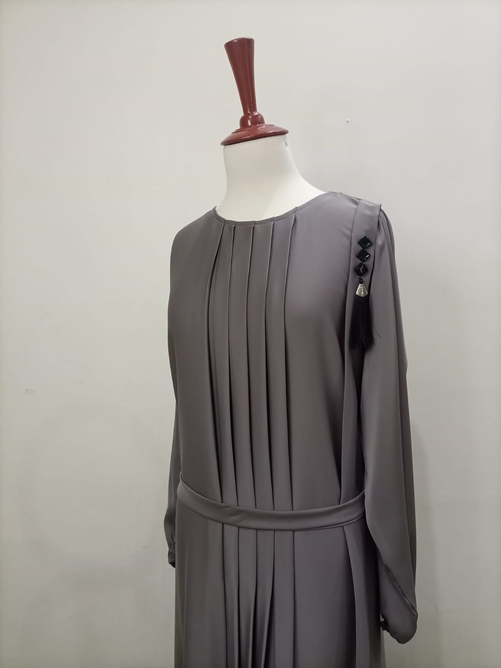 Round Neck Solid Grey Color Lavish Abaya For Girls & Women